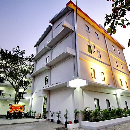 Dparagon Medokan Ayu Hotel Surabaya Kültér fotó