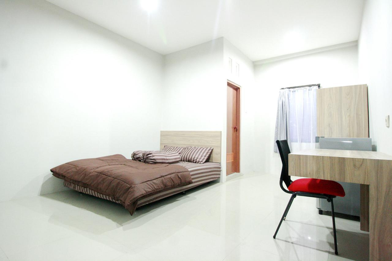 Dparagon Medokan Ayu Hotel Surabaya Kültér fotó